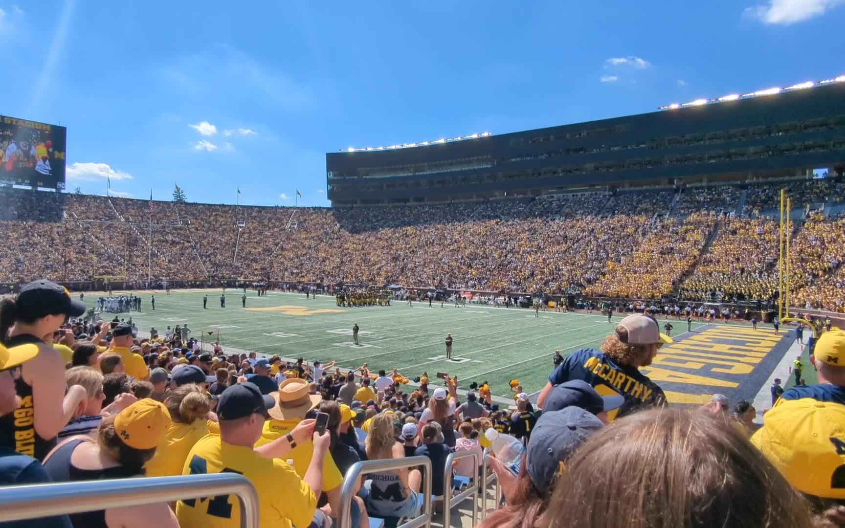 球星爆发！橄榄球赛场再现神级操作