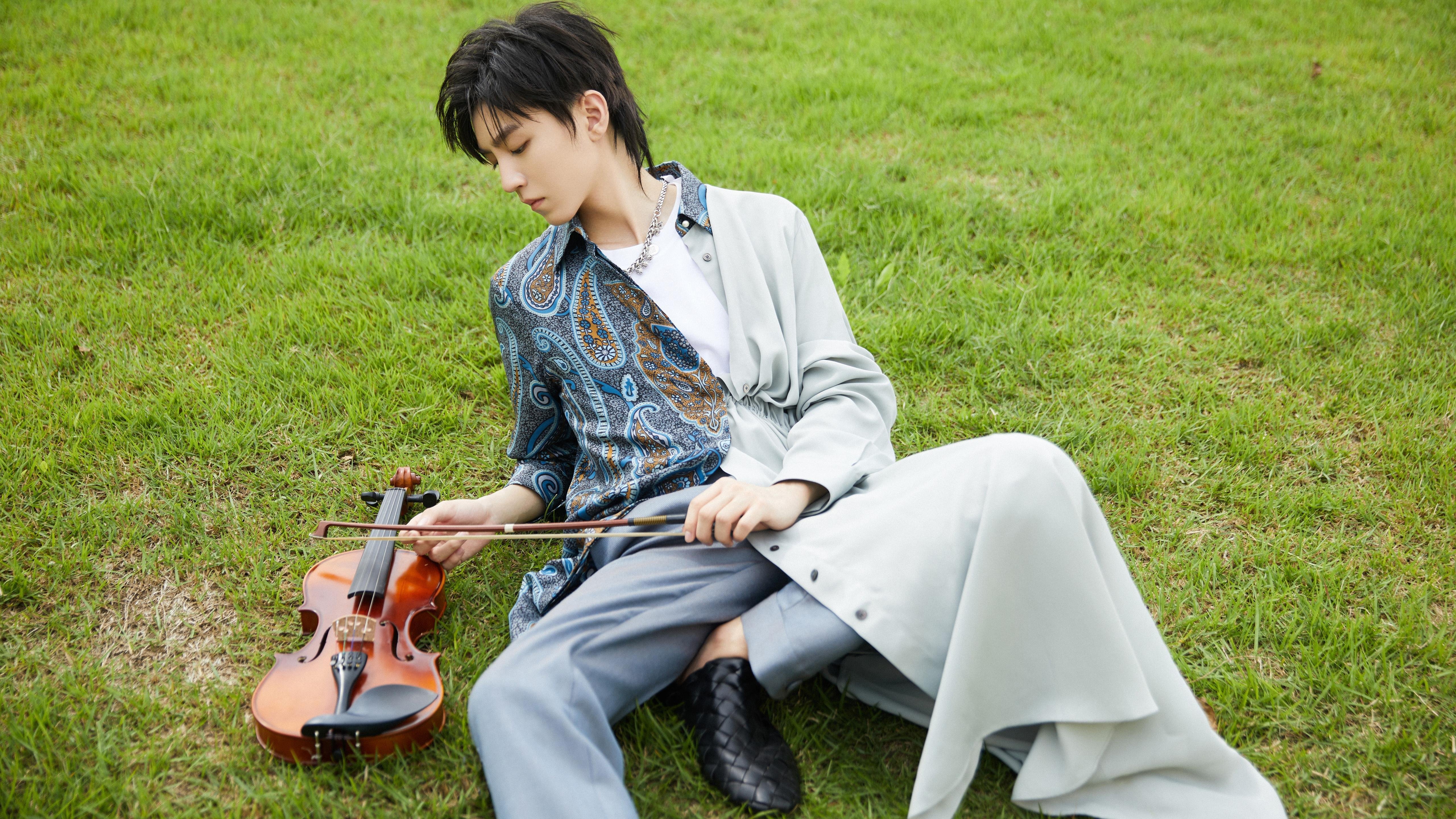 蓝色囚笼与绿茵之王，萨内如何用两次触球，撕裂了2026年世界杯B组的命运天平